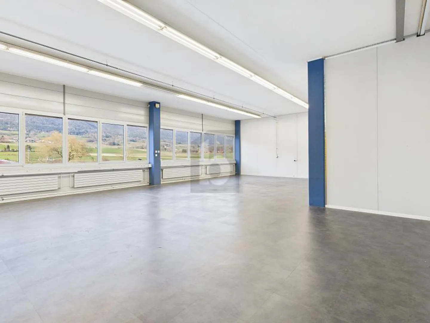 Bien immobilier à louer - Photo 2 sur 6