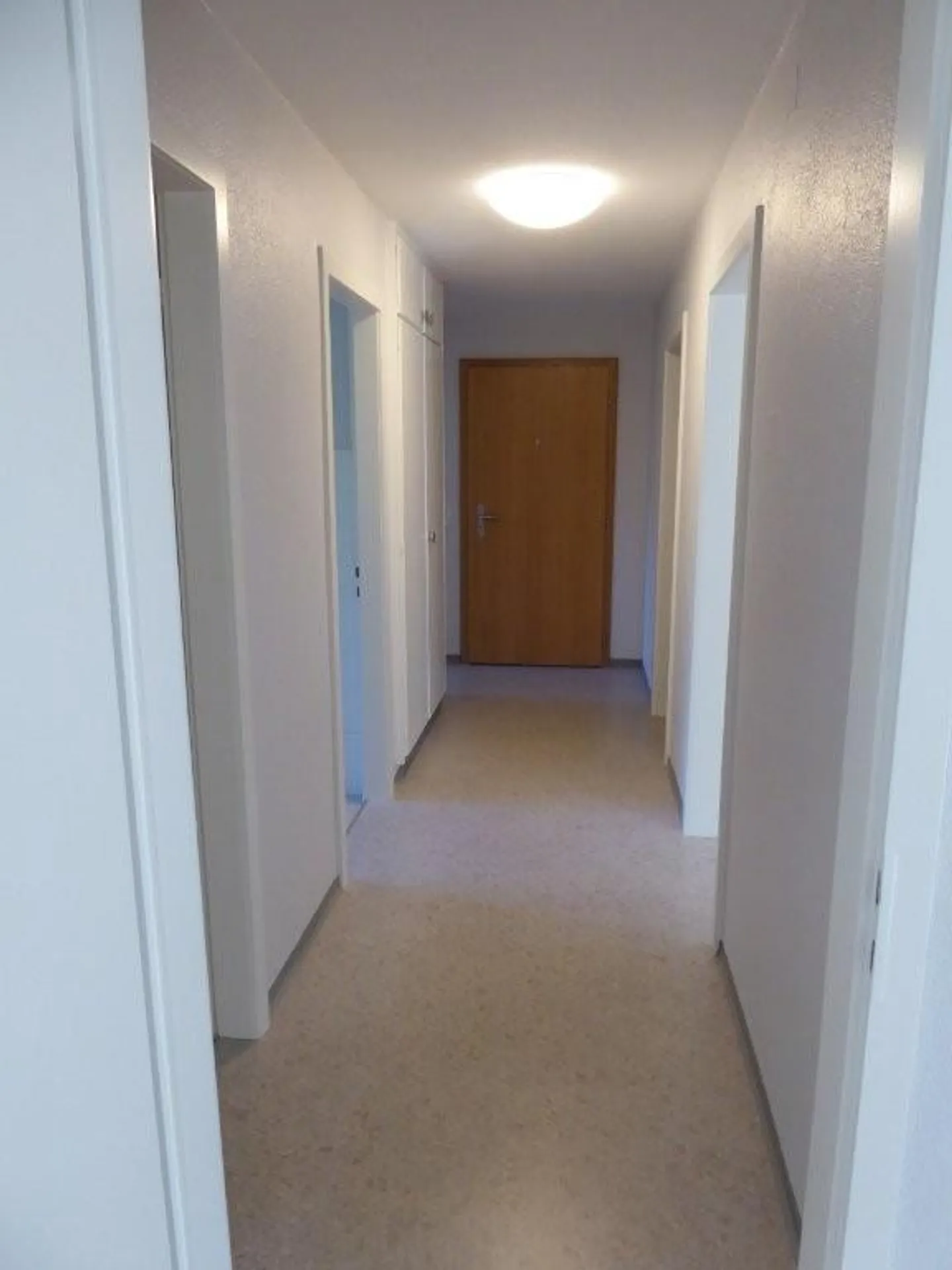 3.5 Zimmerwohnung total renoviert an guter Lage in ruhiger Umgebung - Foto 6 von 6