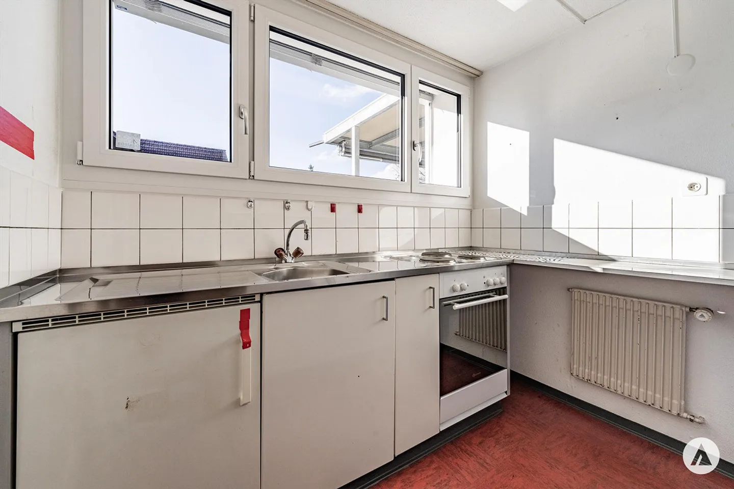 Compact Living in a Modernized Environment - Photo 10 of 13