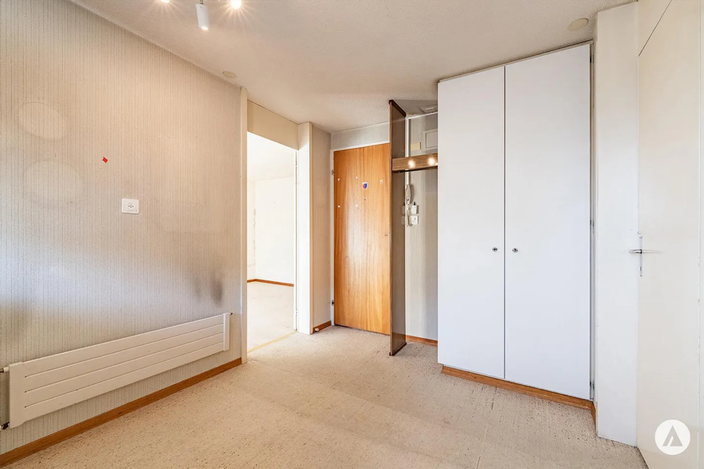 Compact Living in a Modernized Environment - Photo 9 of 13