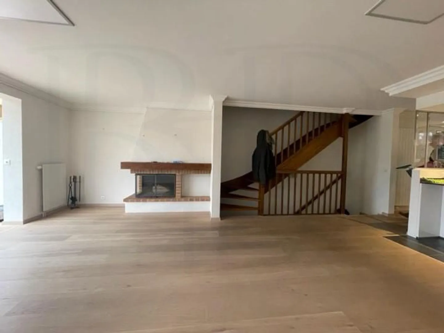 Charming Family Home in Bellevue - Photo 5 of 12