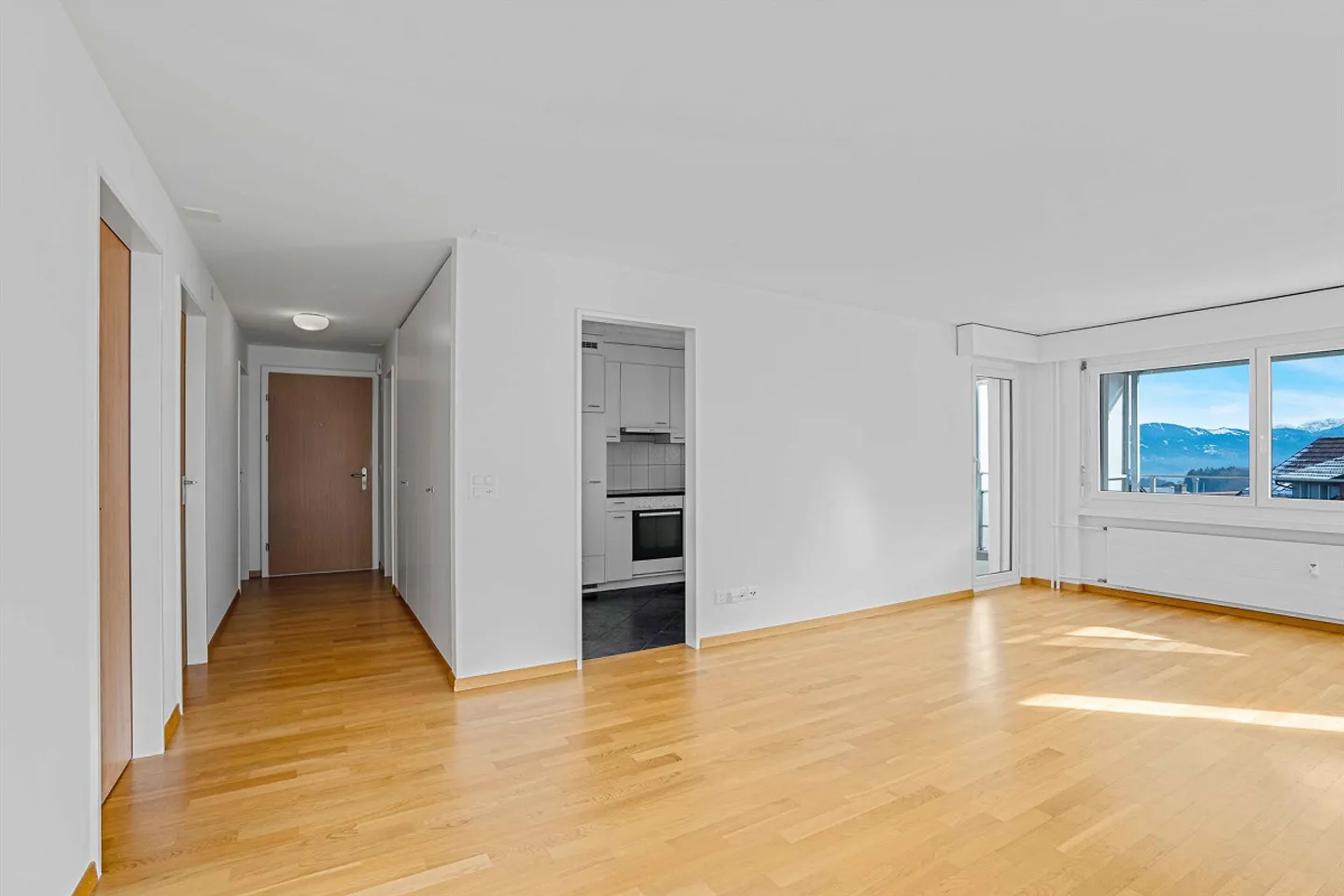 Appartamento soleggiato con vista - Foto 6 di 10