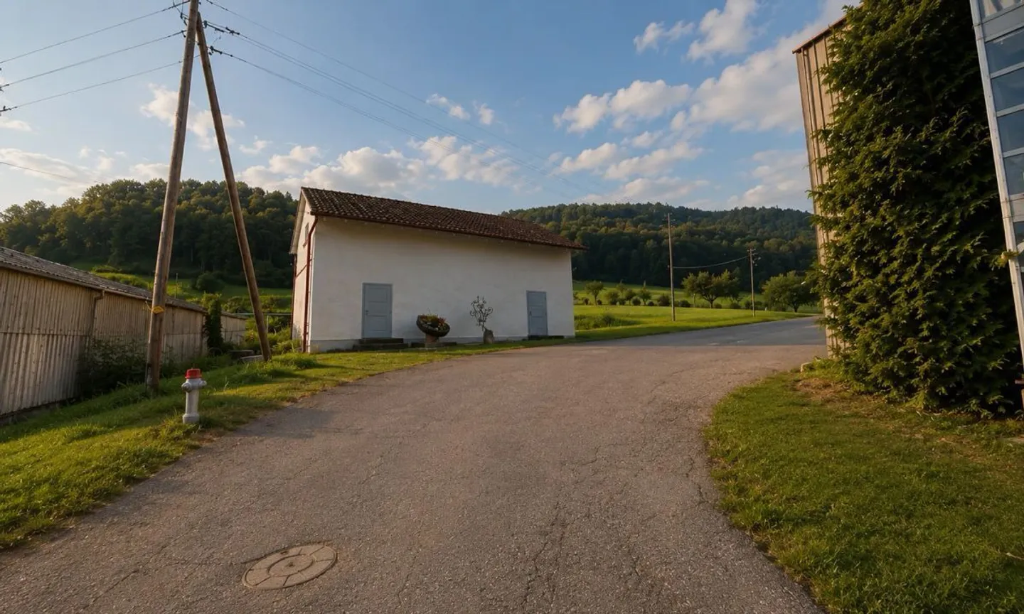 Terrain commercial avec permis de construire - Photo 2 sur 5