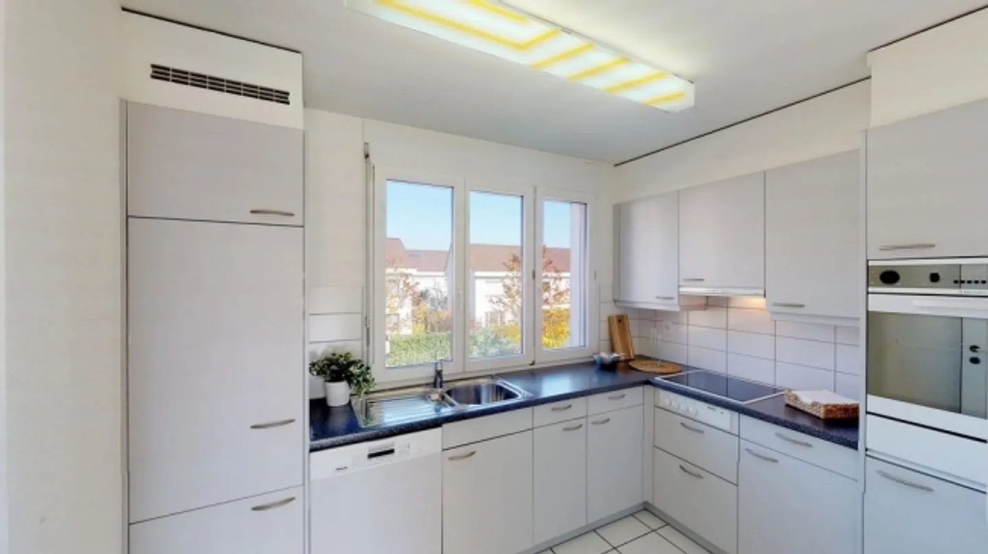 Appartamento luminoso cerca residenti - Foto 4 di 5