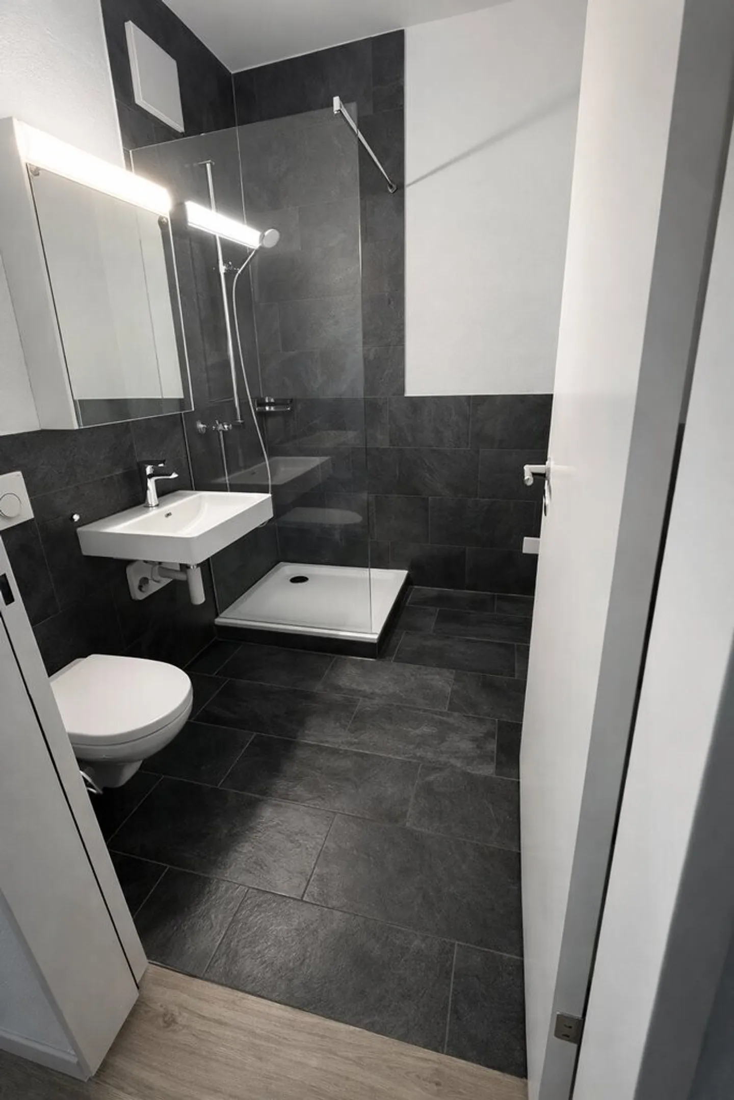 3-room apartment on the 2nd floor - Photo 3 of 6