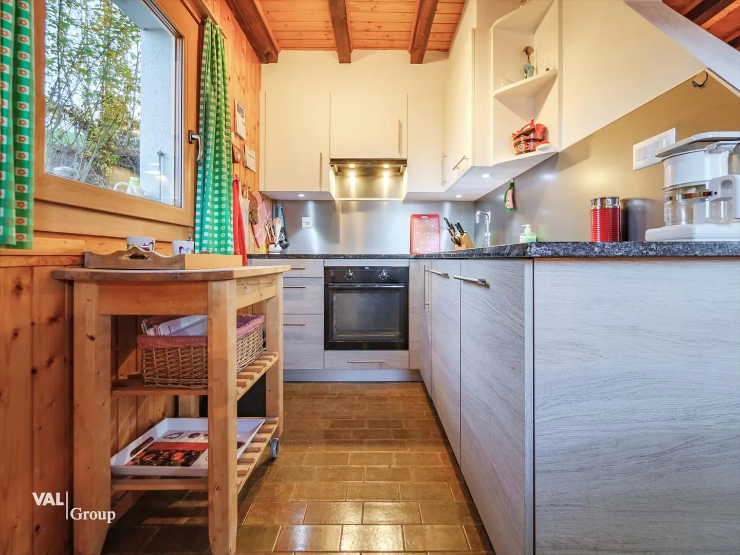 Charming little Chalet in Agettes - Photo 4 of 13