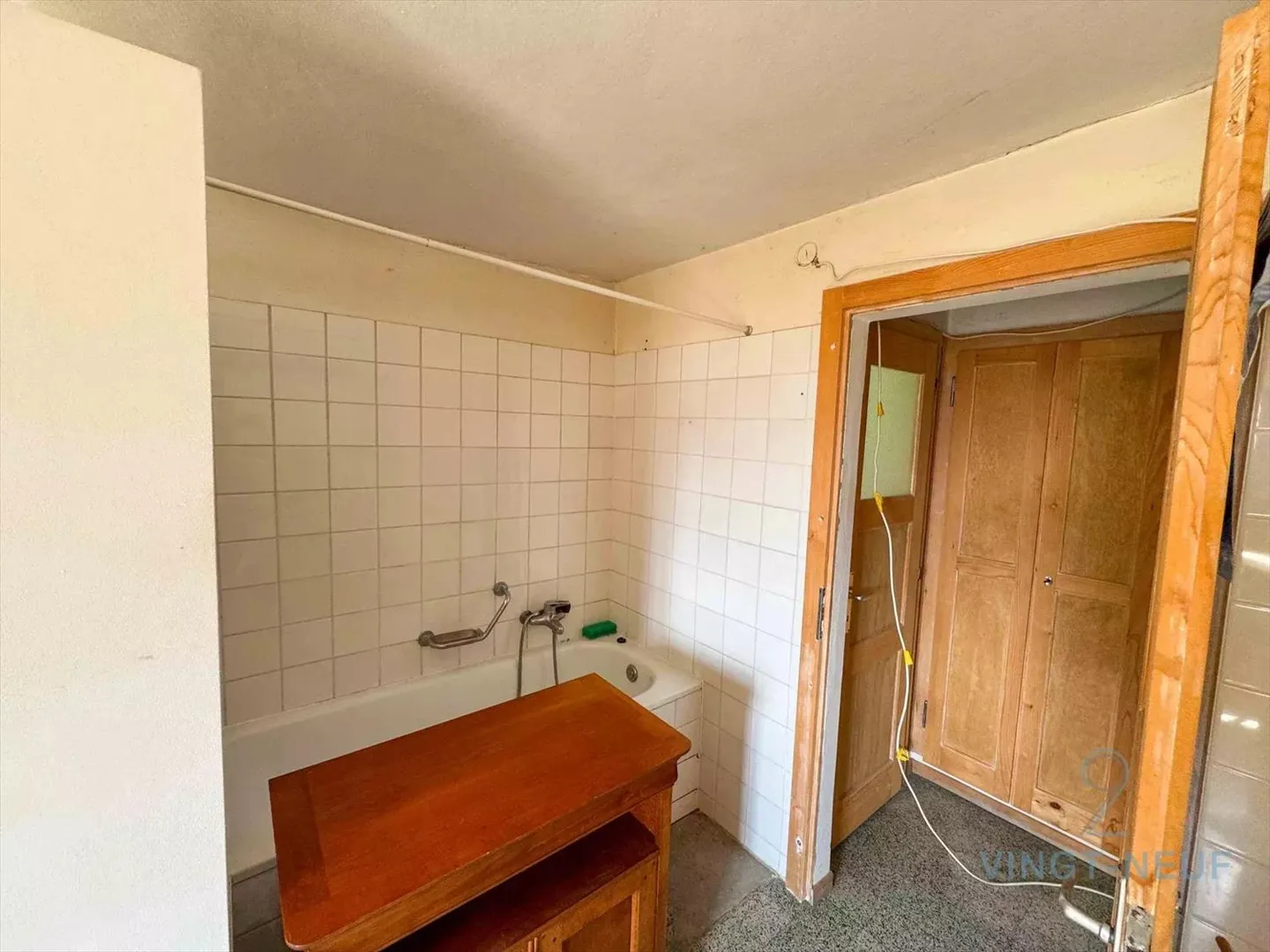 Casa a schiera affascinante nel villaggio del 1906, a 14 minuti dal centro di Monthey - Foto 7 di 13