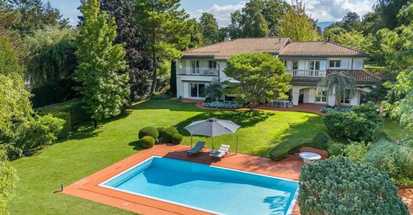 Stunning renovated property in the heart of Collonge Bellerive - Photo 1 of 3