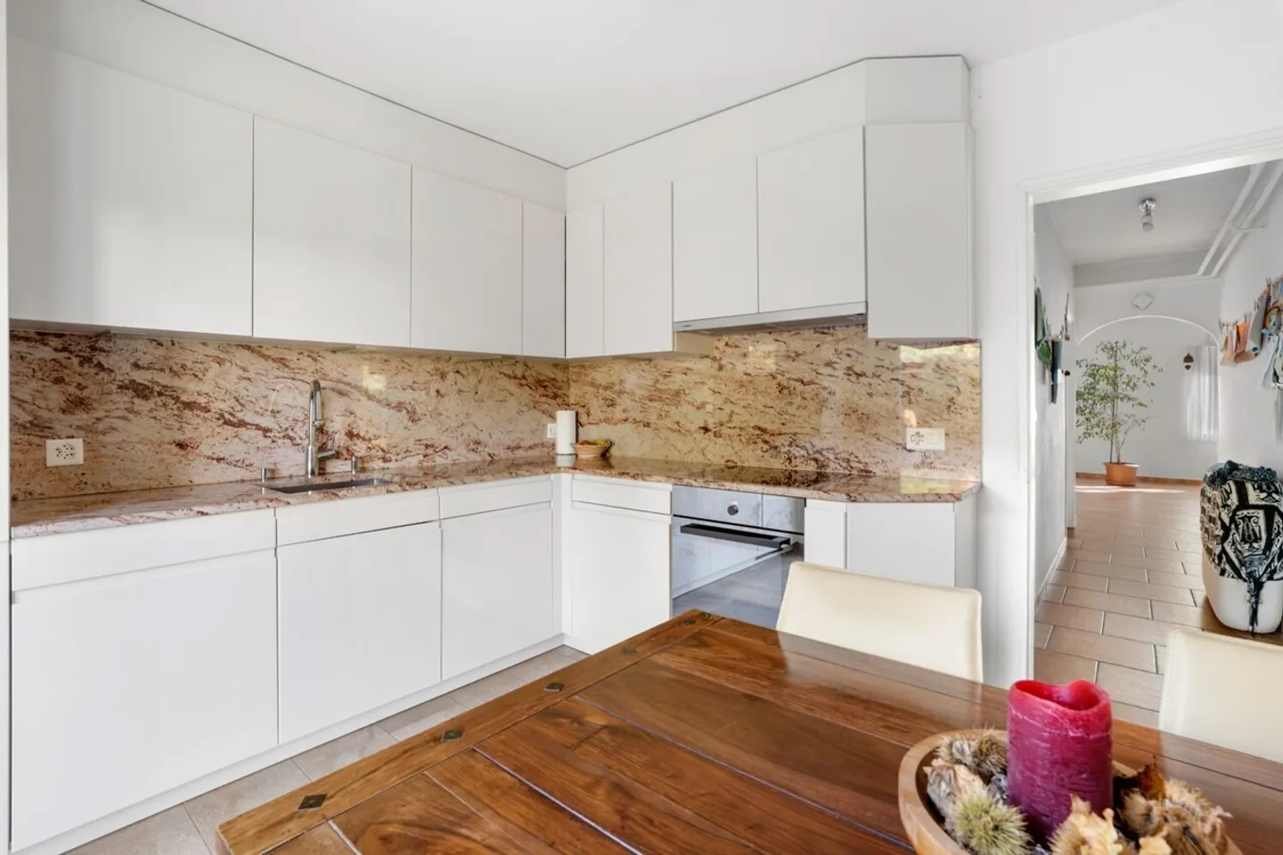 Origlio - Detached Villa with Great Development Potential and Just a Few Steps from the Lake - Photo 11 of 13