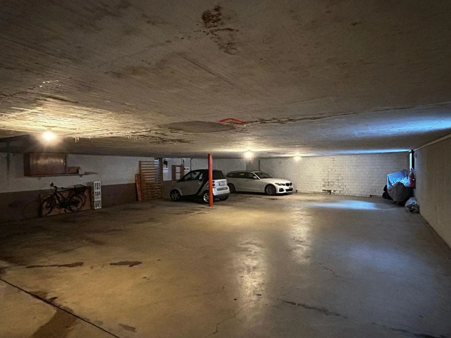 Zentraler Tiefgaragenplatz - Foto 2 von 2