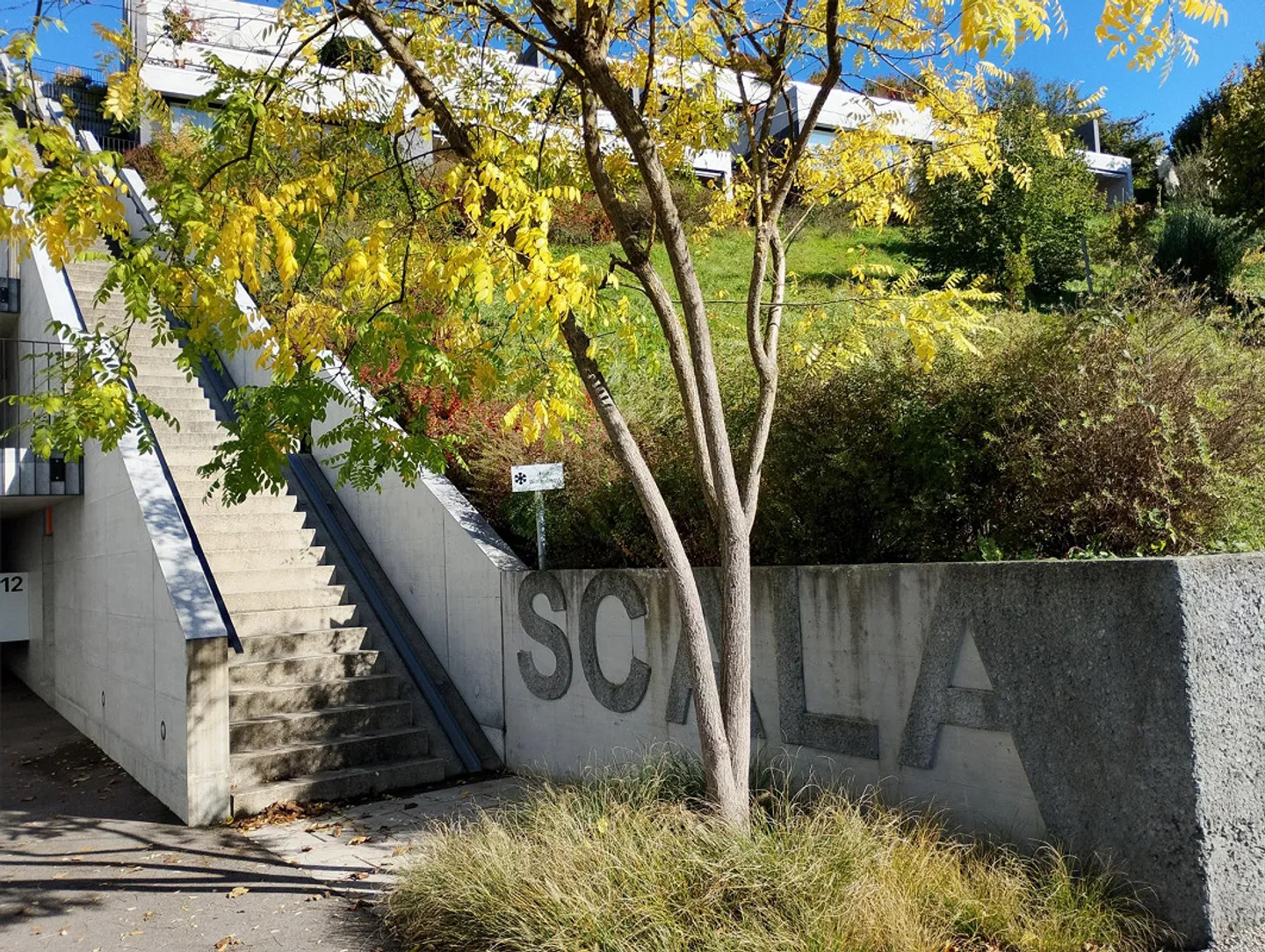 Modern Terrace Apartment with a View - Photo 2 of 16