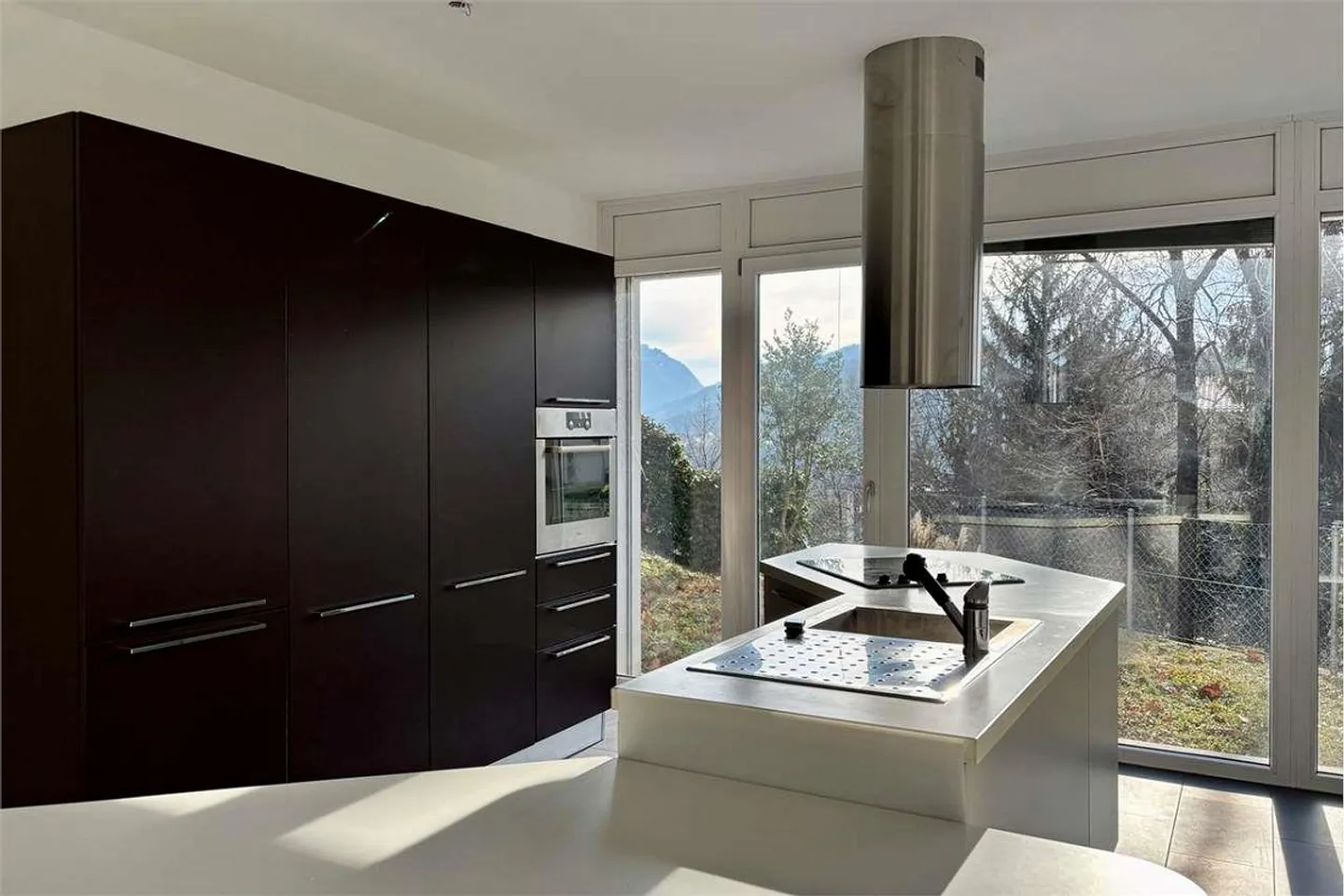 Income property with 3 already rented units - Photo 4 of 13