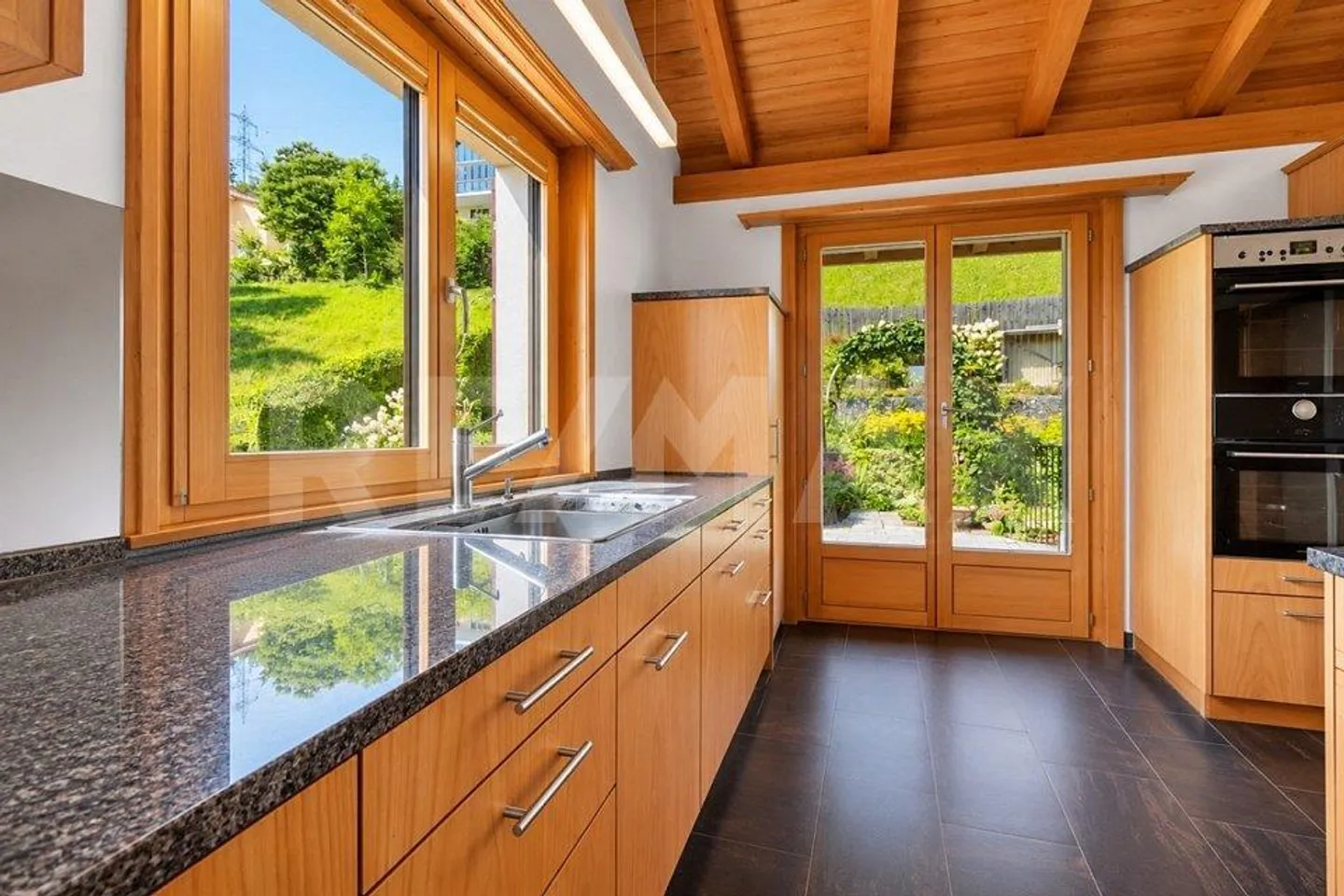 Geräumige Maisonette mit Garten - Foto 4 von 13