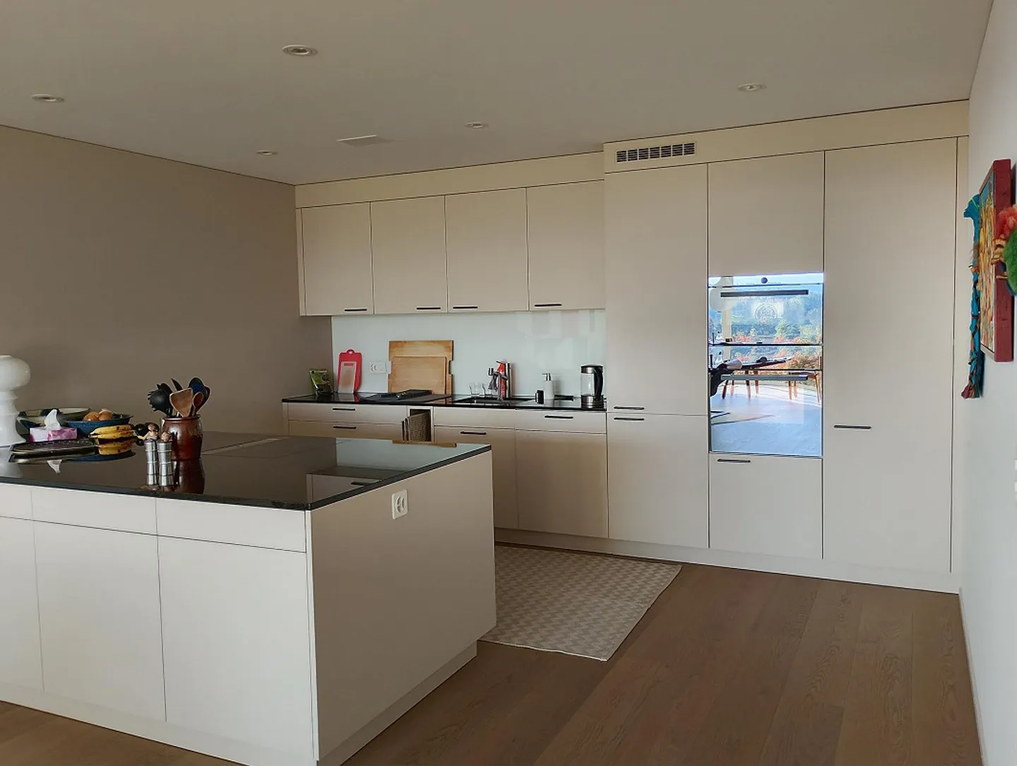 Modern Terrace Apartment with a View - Photo 4 of 16