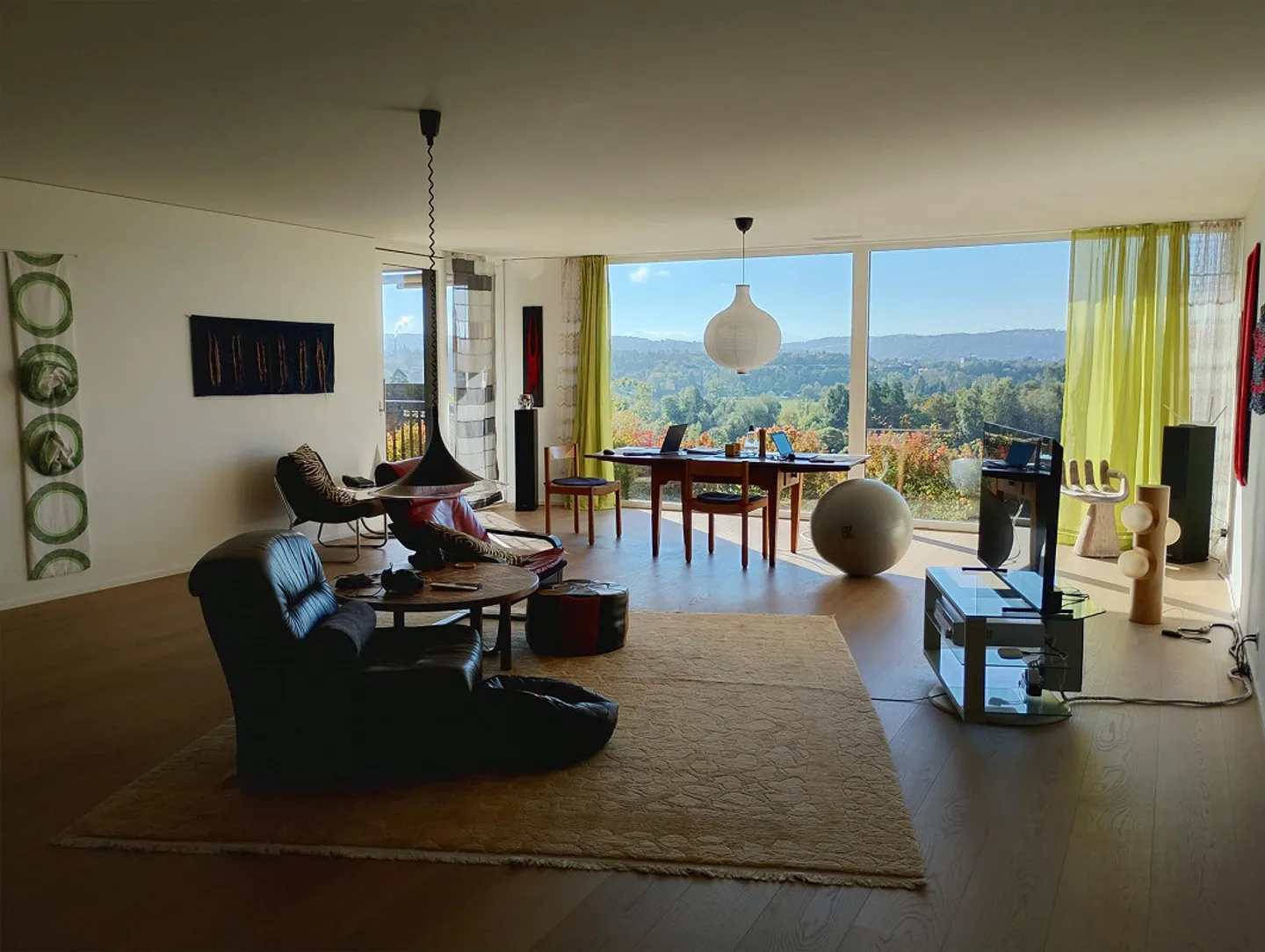 Modern Terrace Apartment with a View - Photo 3 of 16