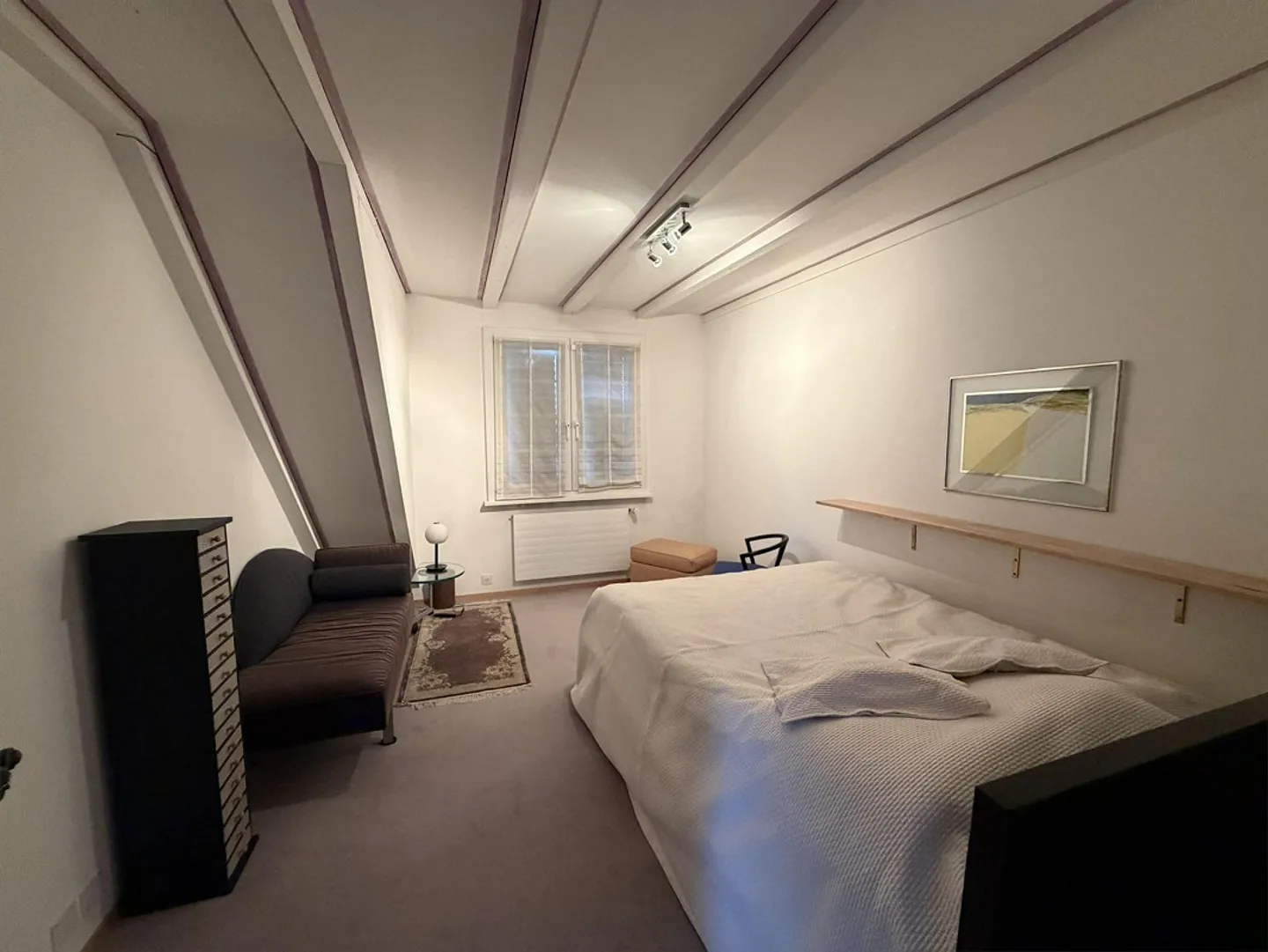 Maison individuelle de 7,5 pièces avec piscine intérieure et jardin paradisiaque - Photo 8 sur 17