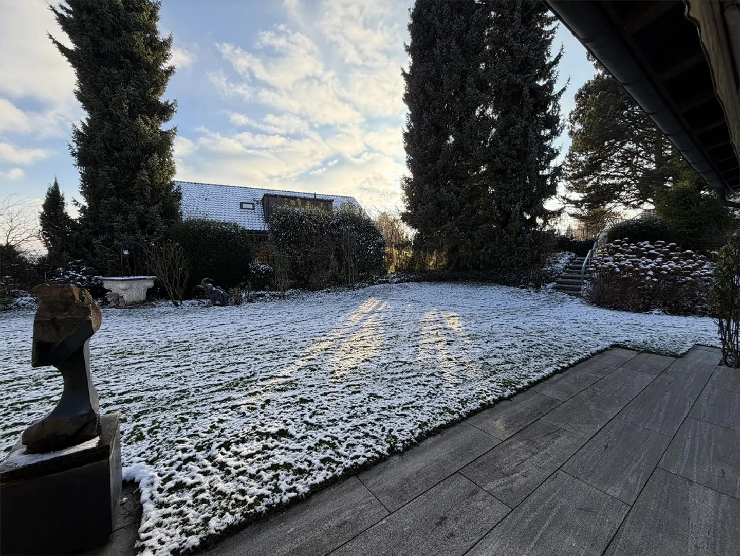 Maison individuelle de 7,5 pièces avec piscine intérieure et jardin paradisiaque - Photo 15 sur 17