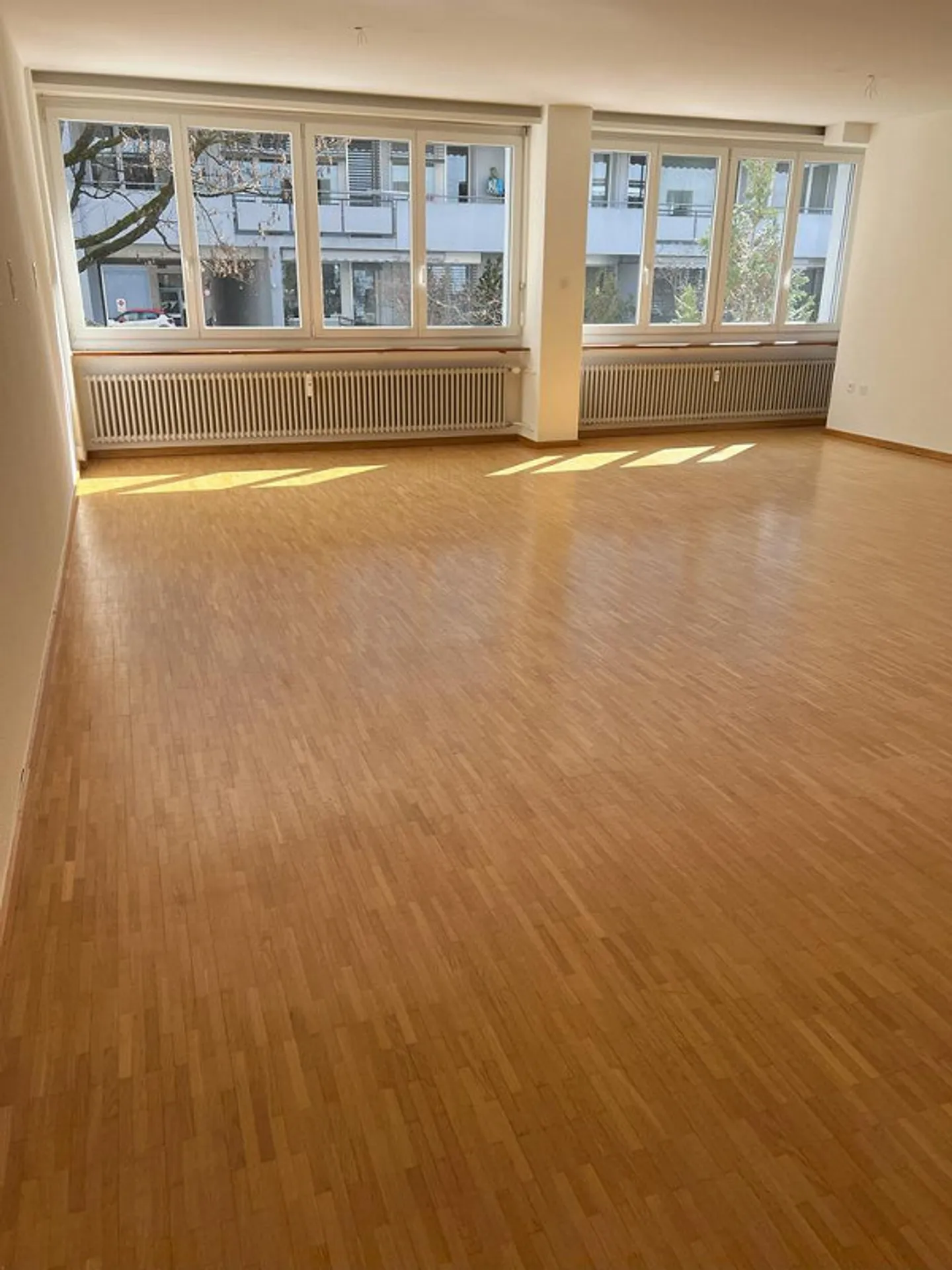 Locaux commerciaux lumineux à Gundeli - Photo 3 sur 6