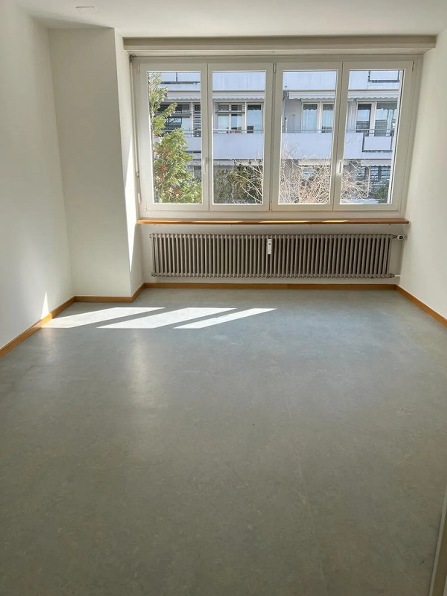 Locaux commerciaux lumineux à Gundeli - Photo 4 sur 6