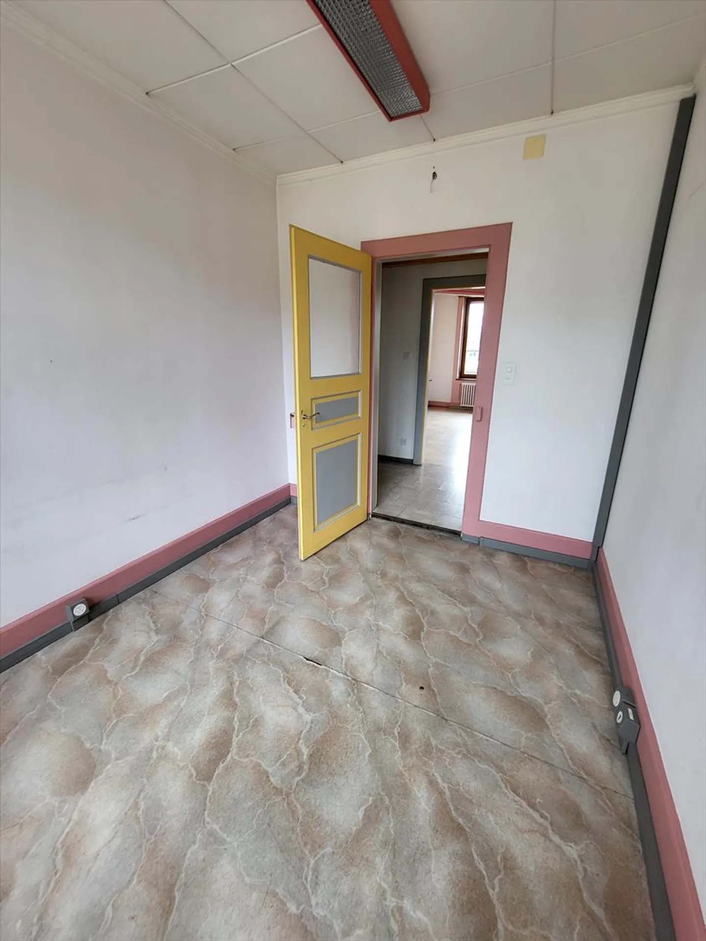 Spazio di 129m2 nel cuore della stazione di Delémont - Foto 7 di 11