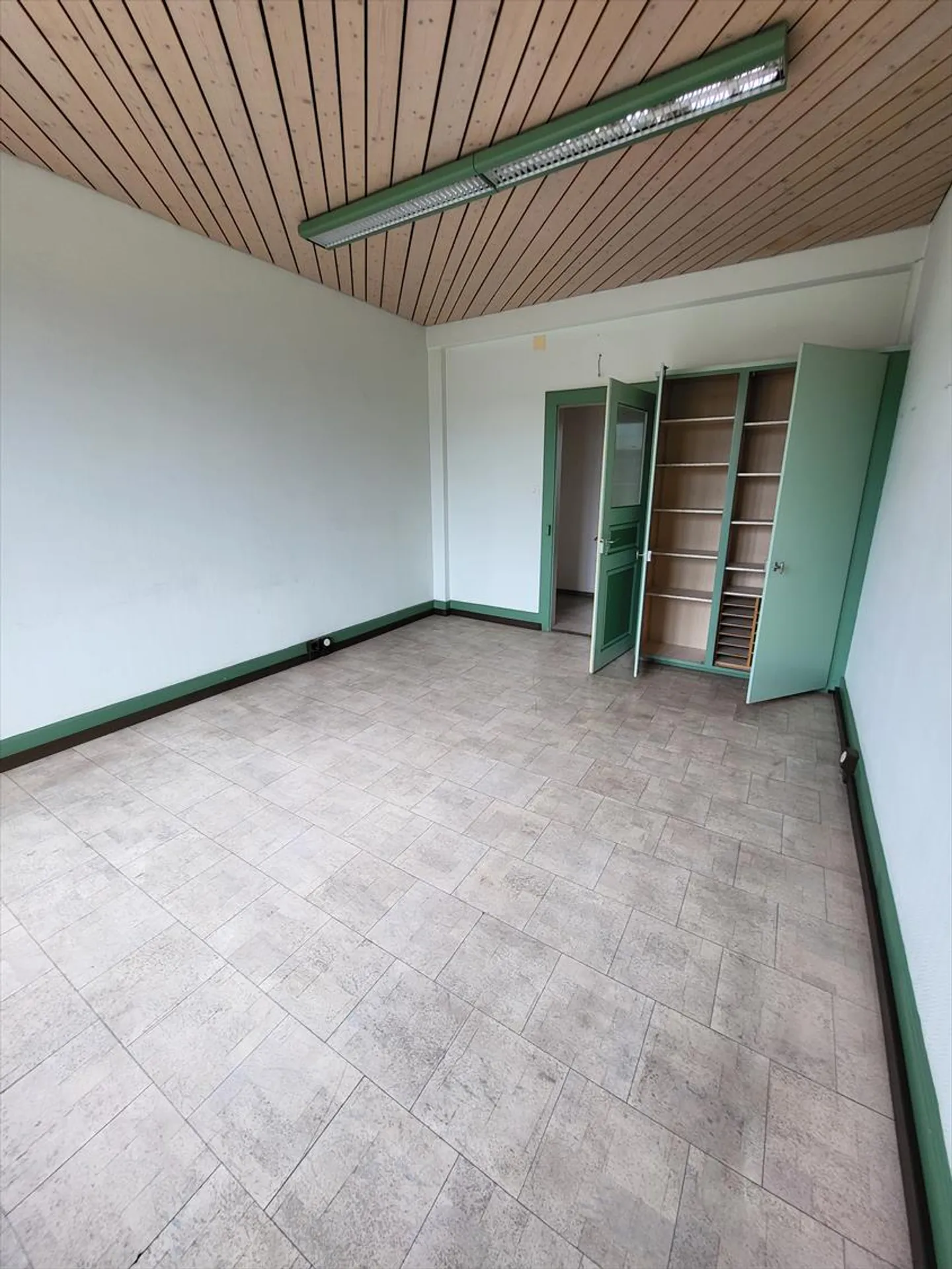 Spazio di 129m2 nel cuore della stazione di Delémont - Foto 2 di 11