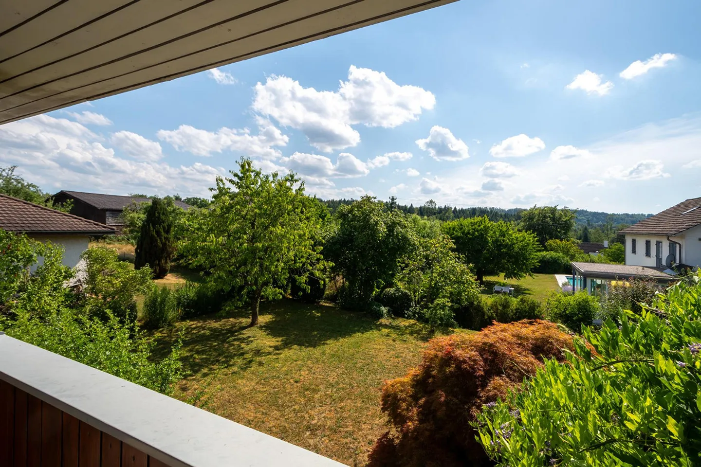 Maison individuelle au caractère unique avec un vaste espace extérieur - Photo 2 sur 22