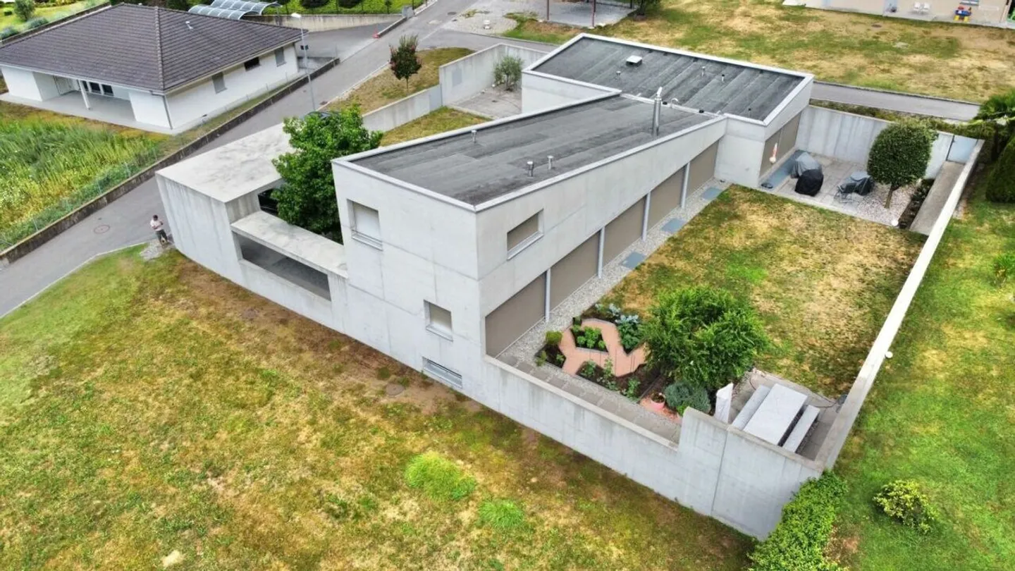 Modern Villa in Tranquil Area - Photo 27 of 31