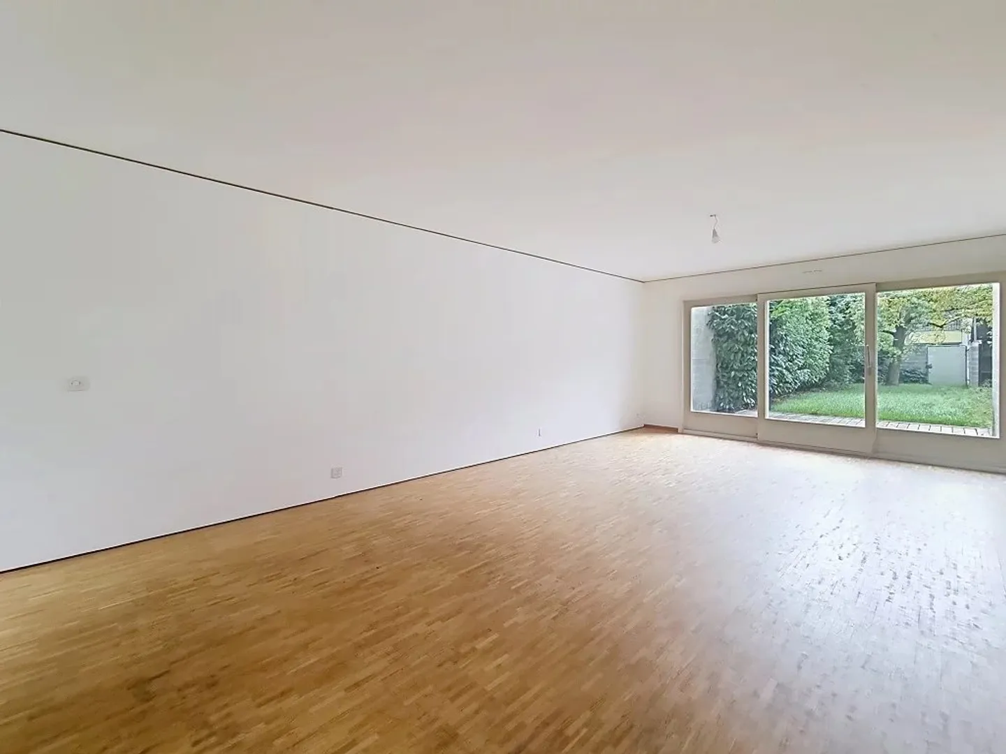 Villa 5.5 Zimmer - Foto 2 von 12