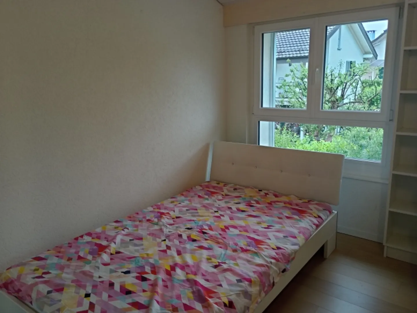 «Appartement meublé avec terrasse à 2 pas de l’ONU – calme, confort & services inclus» - Photo 6 sur 12