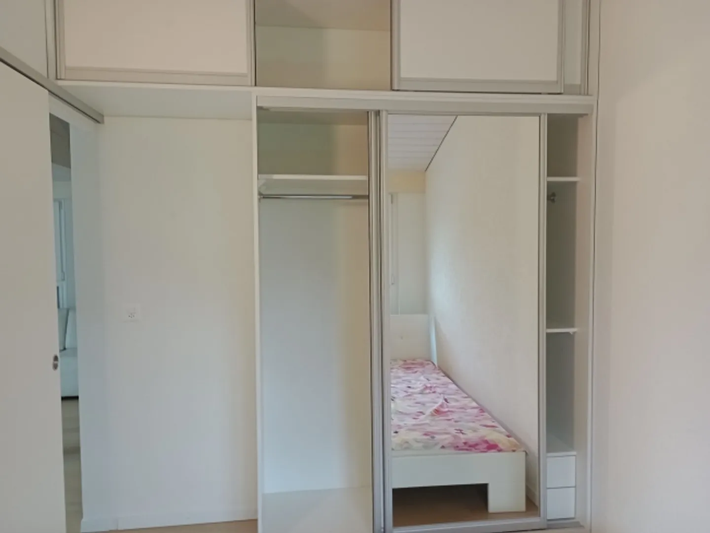 «Appartement meublé avec terrasse à 2 pas de l’ONU – calme, confort & services inclus» - Photo 7 sur 12