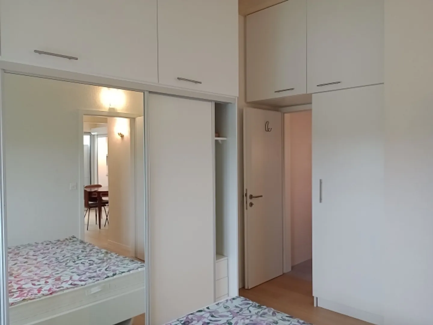 «Appartement meublé avec terrasse à 2 pas de l’ONU – calme, confort & services inclus» - Photo 8 sur 12