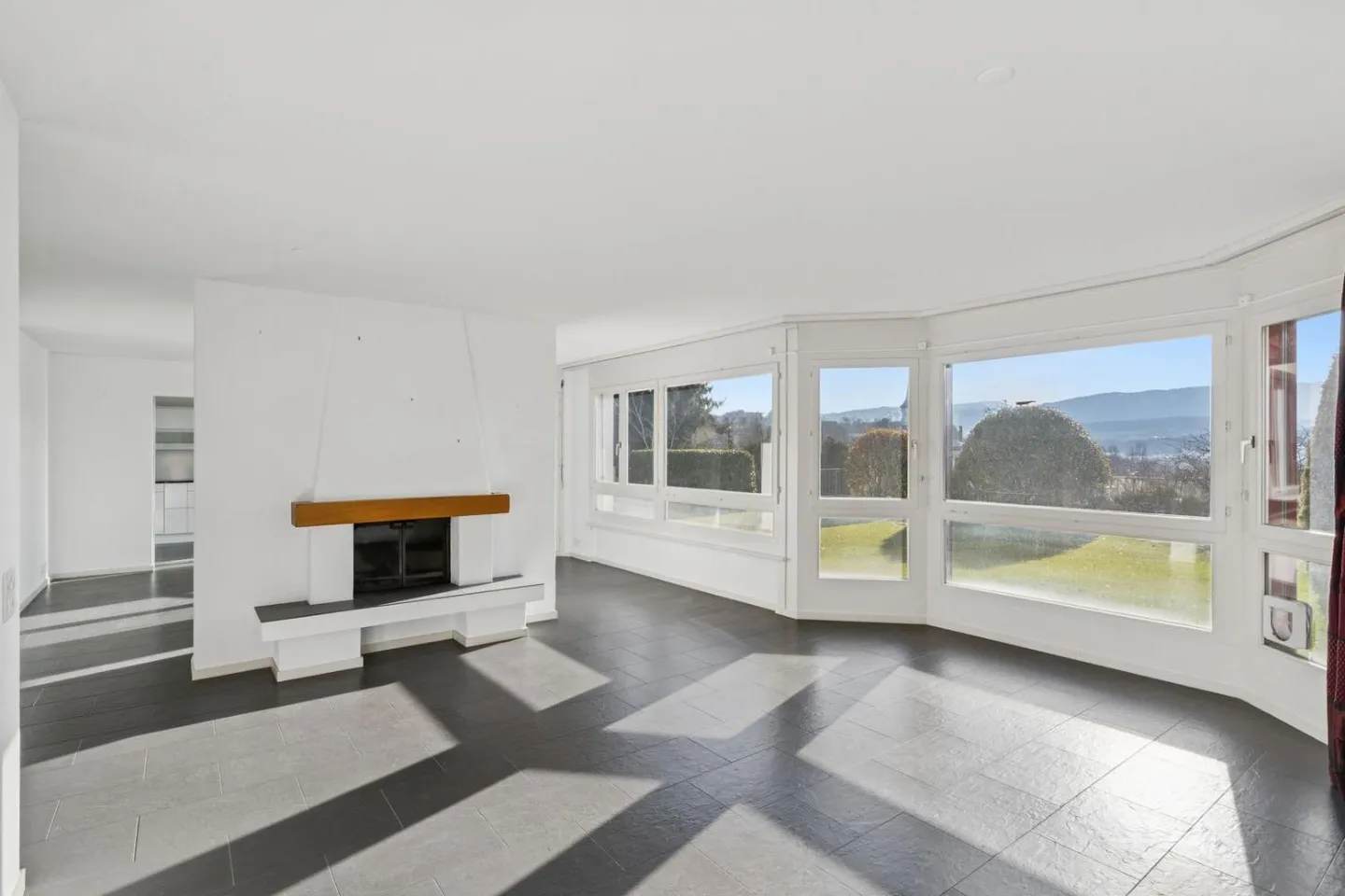 Grand Appartement avec Jardin - Photo 1 sur 3