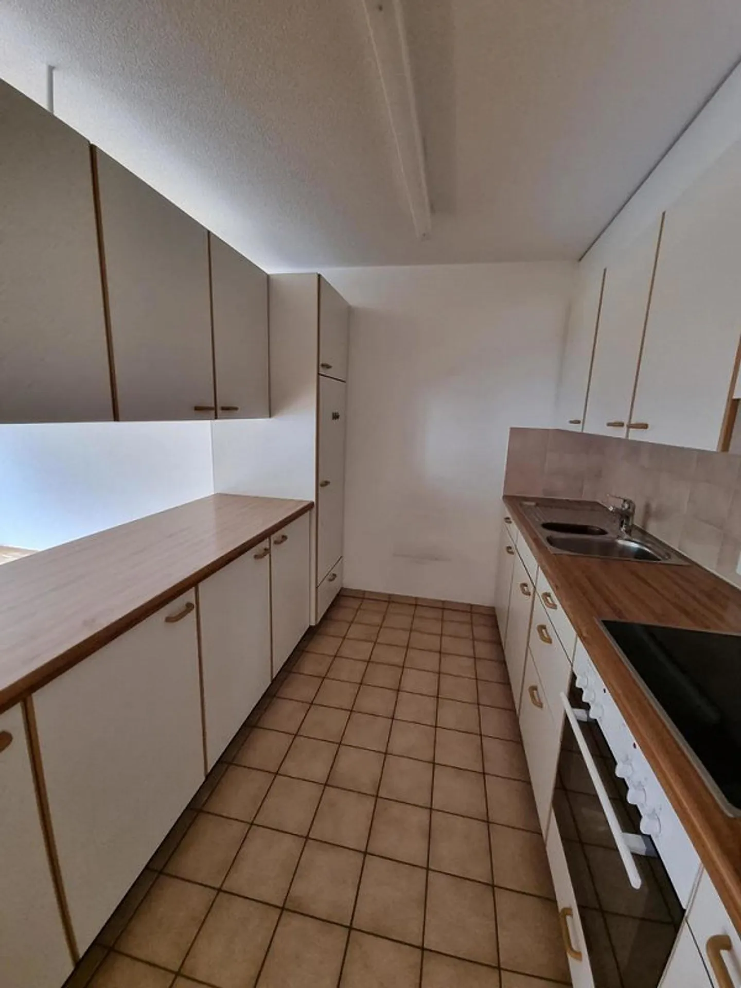 Gemütliche 3.5 Zimmer-Wohnung im 1.OG zu vermieten - Foto 2 von 9