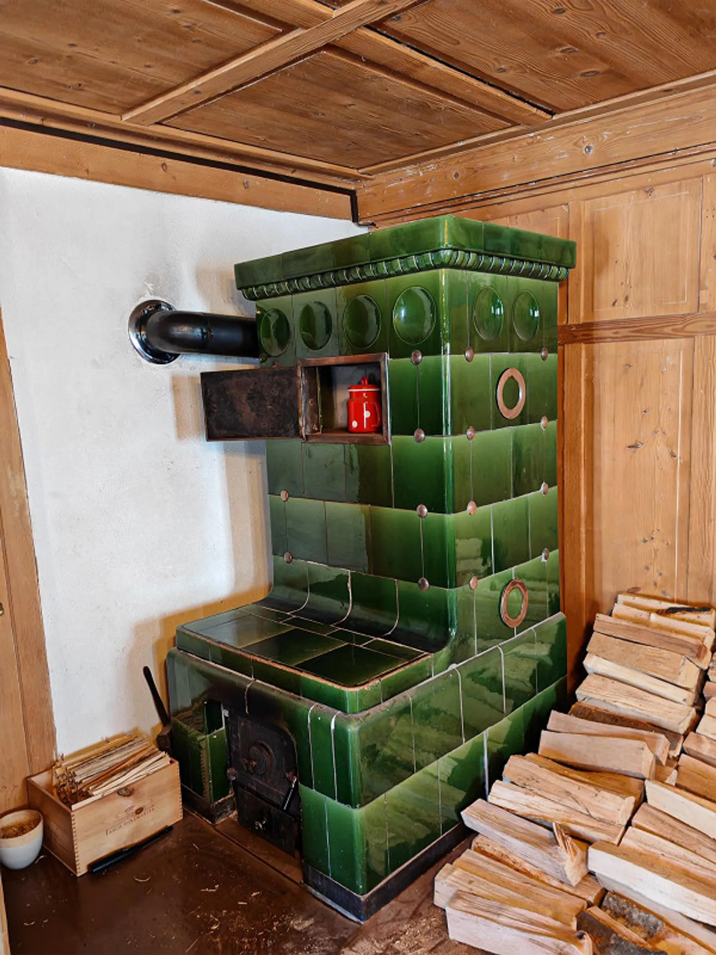 Large single-family house with garden & outbuilding - Photo 9 of 12