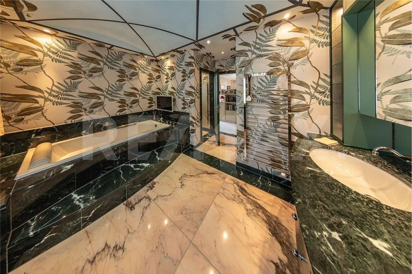 Exklusive Villa mit 13 Zimmern an bester Lage in Unterengstringen - Foto 13 von 13