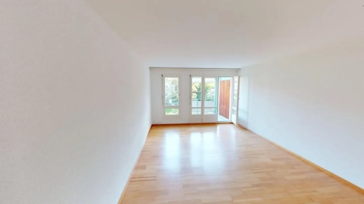 Attention Temporary from early November 2025 to 30.06.2026 Ideal temporary solution 3.0 room apartment in Wiedikon - Photo 1 of 7