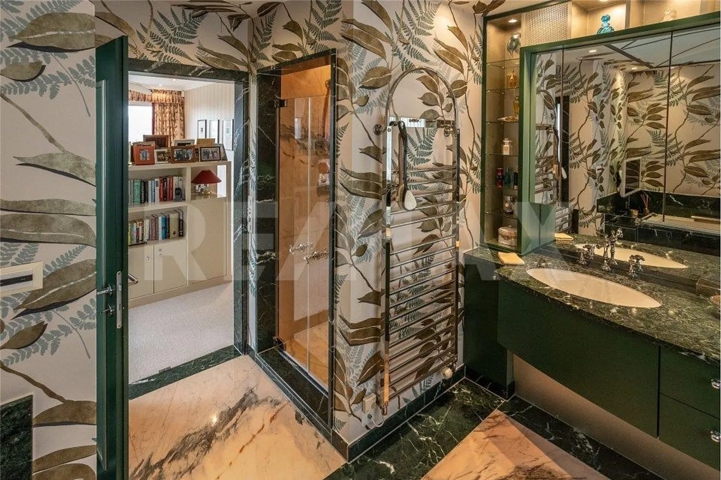 Exklusive Villa mit 13 Zimmern an bester Lage in Unterengstringen - Foto 12 von 13