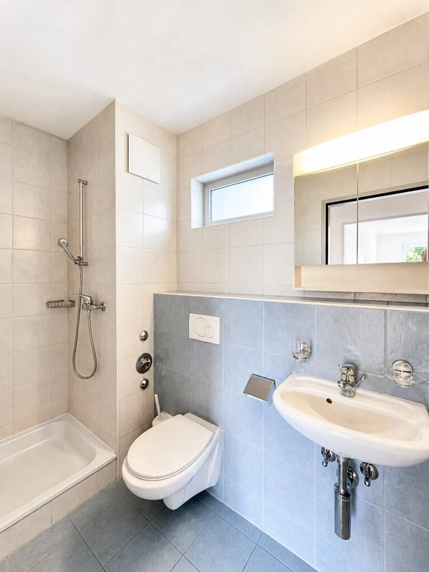 Grand appartement de 4,5 pièces - Photo 6 sur 6