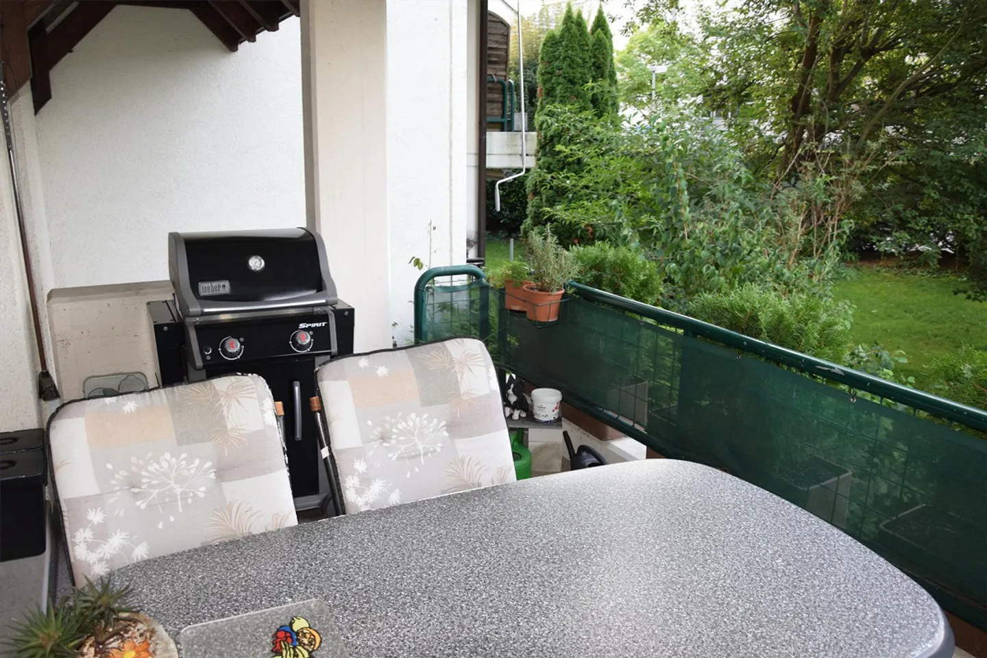 Appartement 4 pièces au 1er étage avec salle de bricolage et place de parking souterrain - Photo 4 sur 17