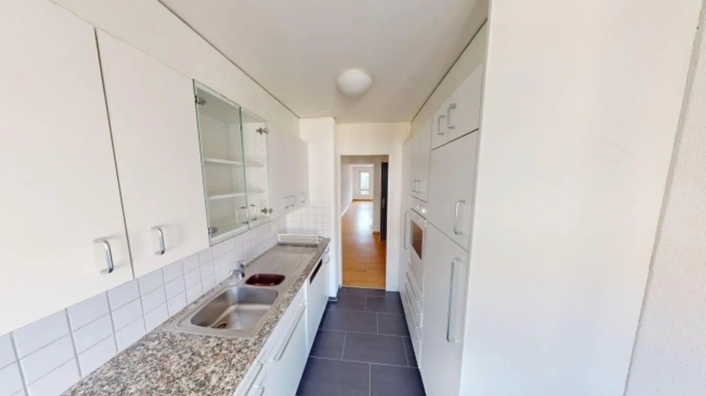 Attention Temporary from early November 2025 to 30.06.2026 Ideal temporary solution 3.0 room apartment in Wiedikon - Photo 5 of 7