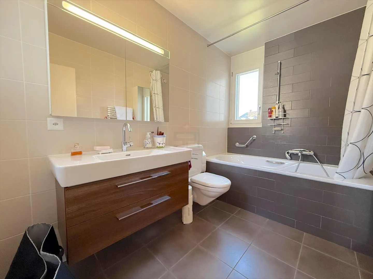 Appartamento 4 locali - Foto 7 di 9