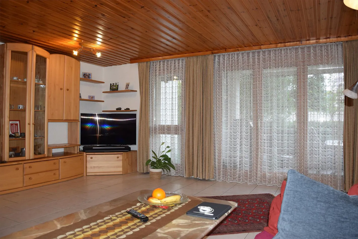 Appartement 4 pièces au 1er étage avec salle de bricolage et place de parking souterrain - Photo 6 sur 17