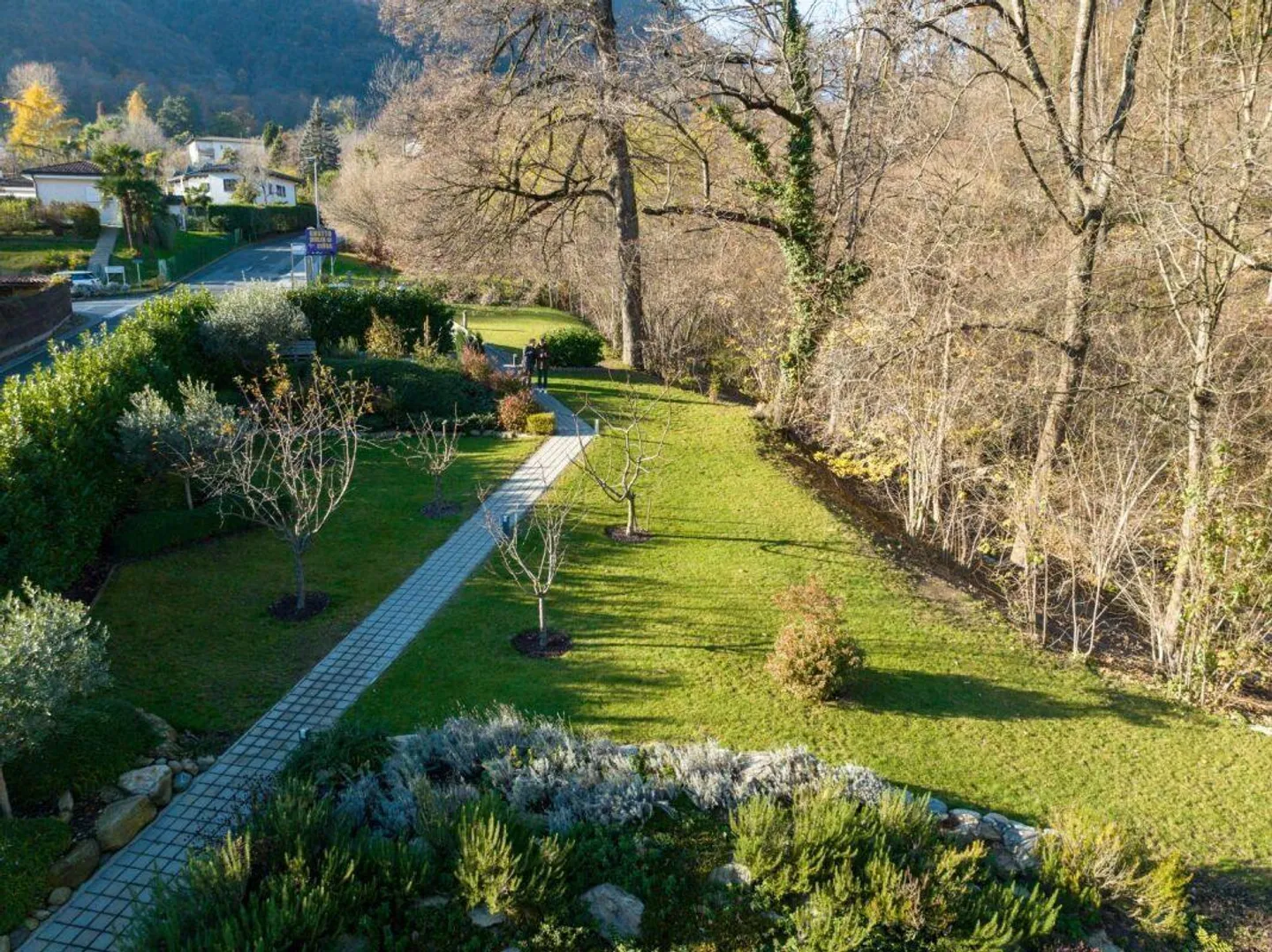 Appartamento moderno con giardino privato - Foto 3 di 6