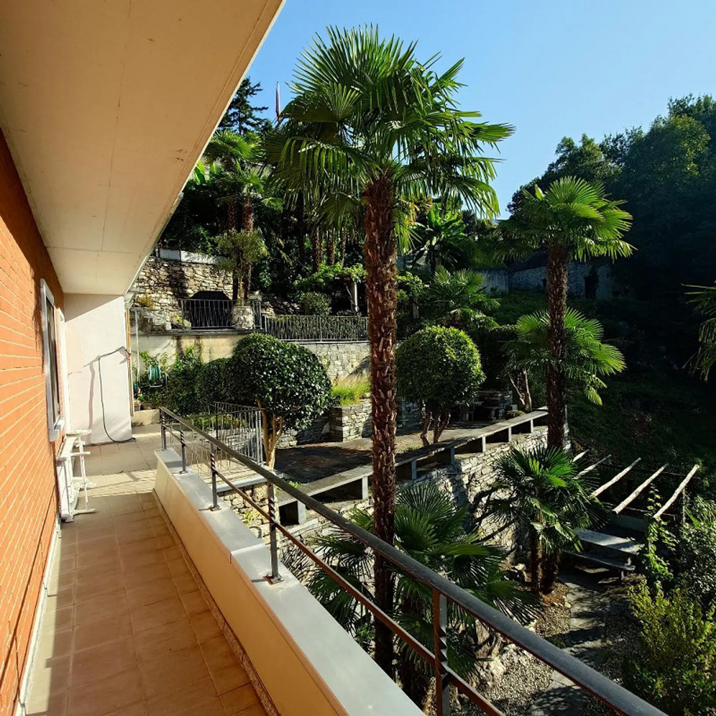 Exklusive Terrassenwohnung in Minusio - Foto 9 von 10