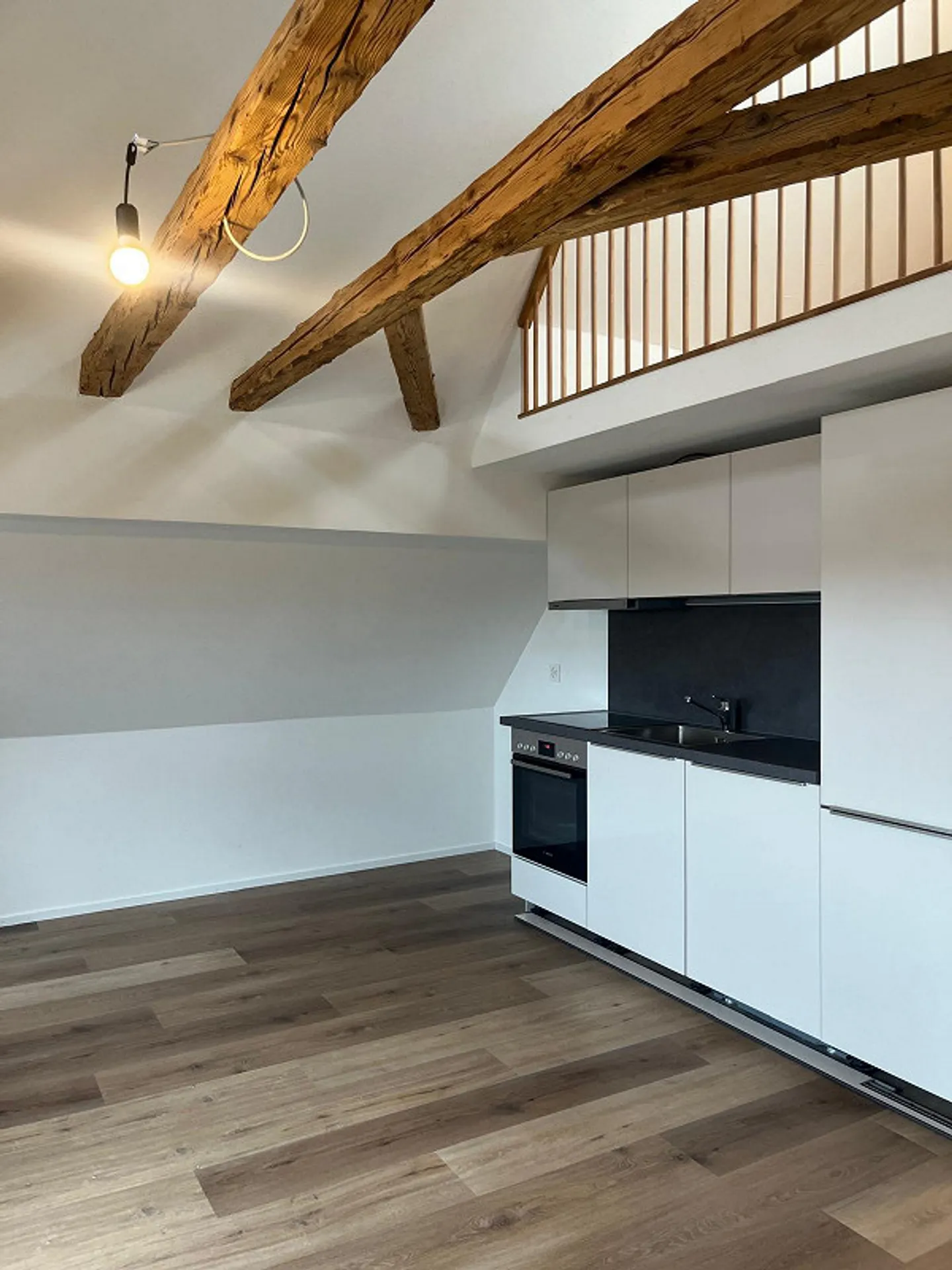 Renovierte 1.5-Zimmer Maisonette zu vermieten - Photo 2 sur 6