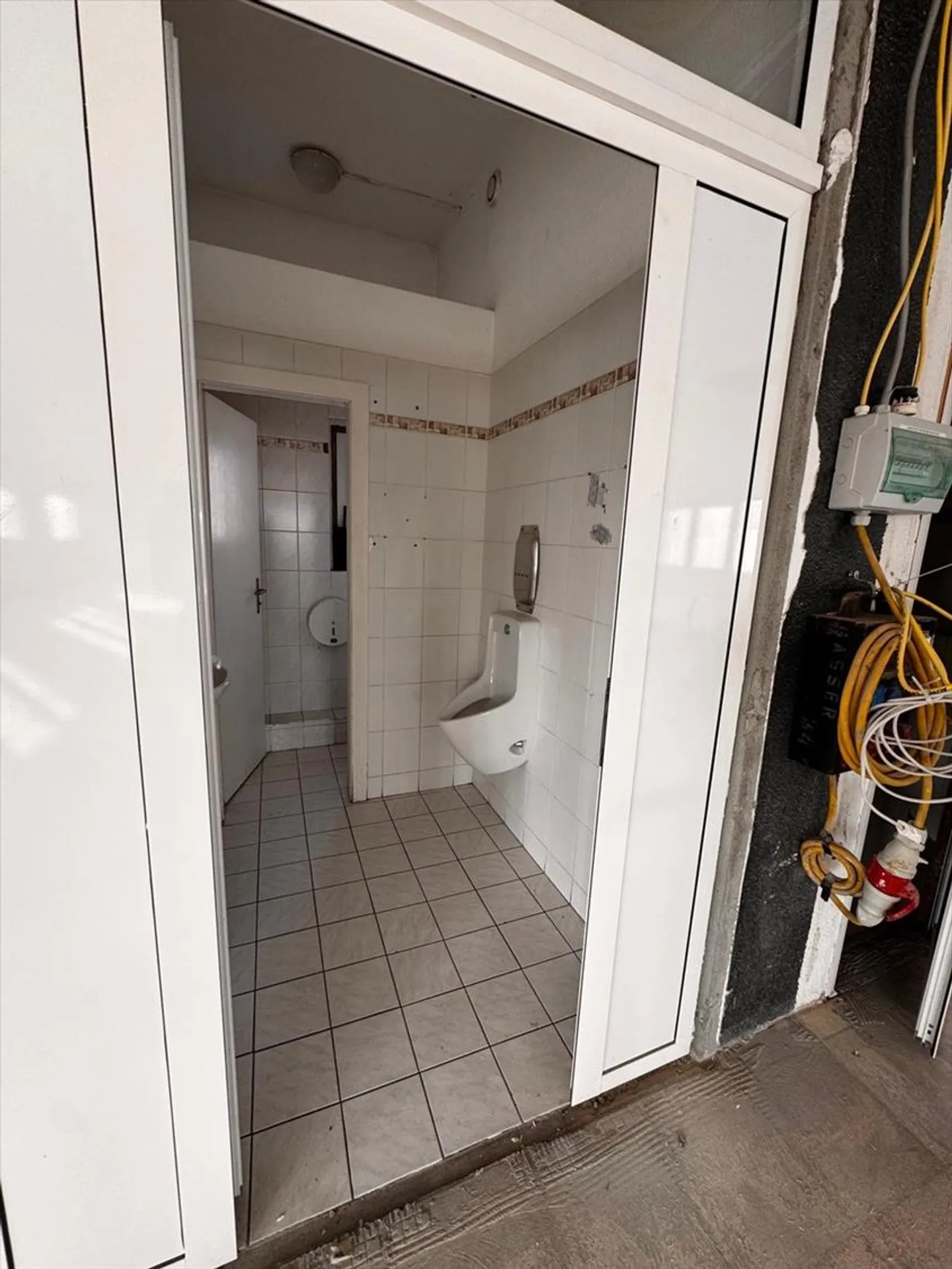 Espace Commercial avec Terrasse - Photo 3 sur 5