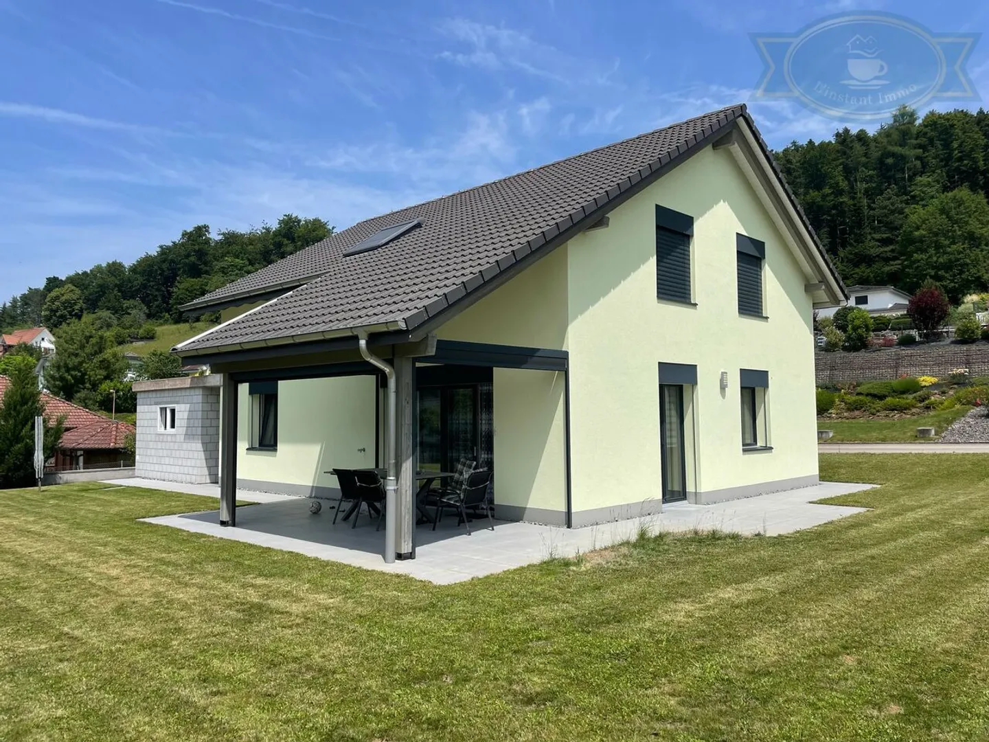 Villa for sale - Photo 1 of 10