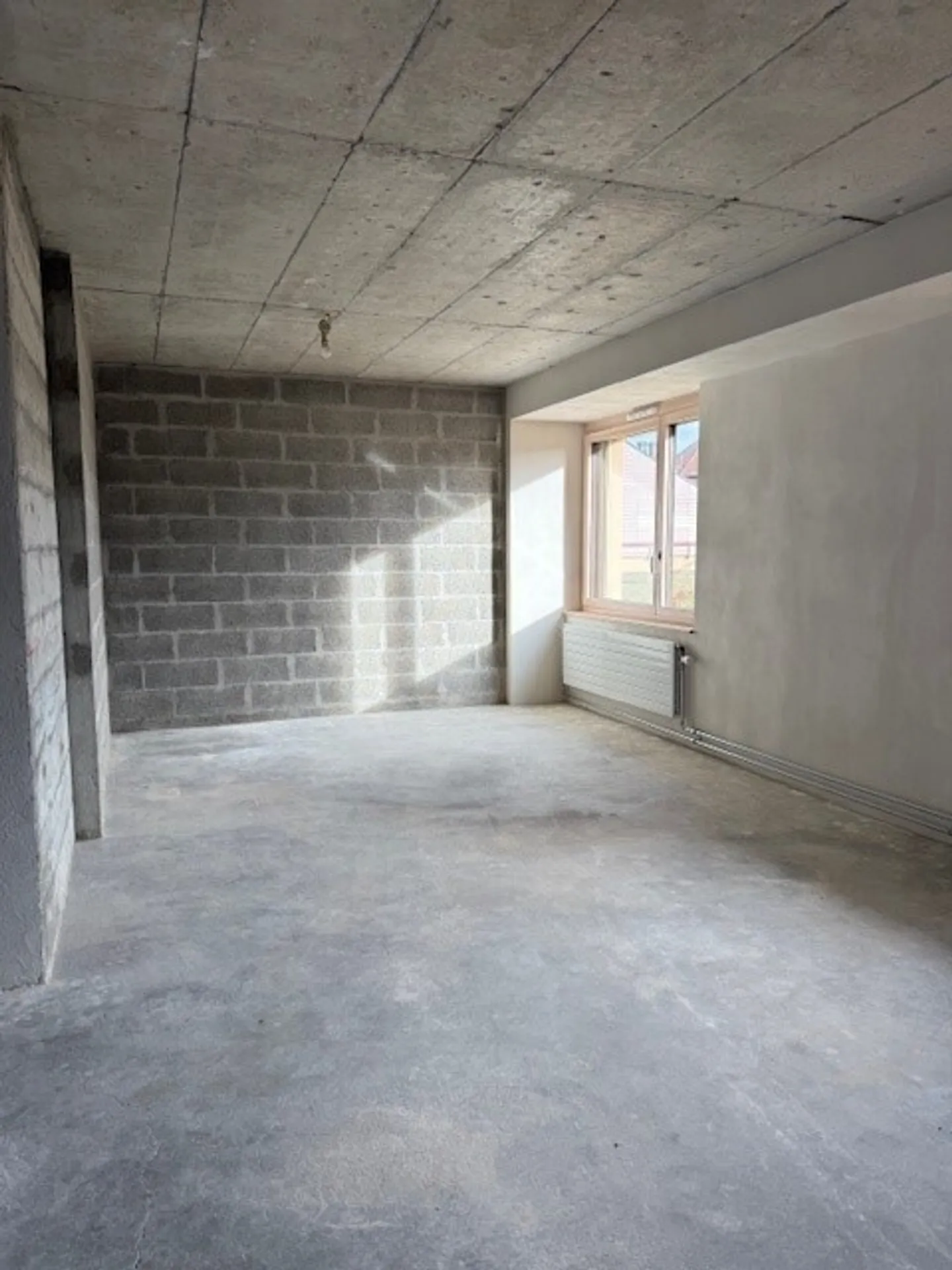 Bureaux d'env. 89 m² au rez-de-chaussée - Photo 3 sur 6