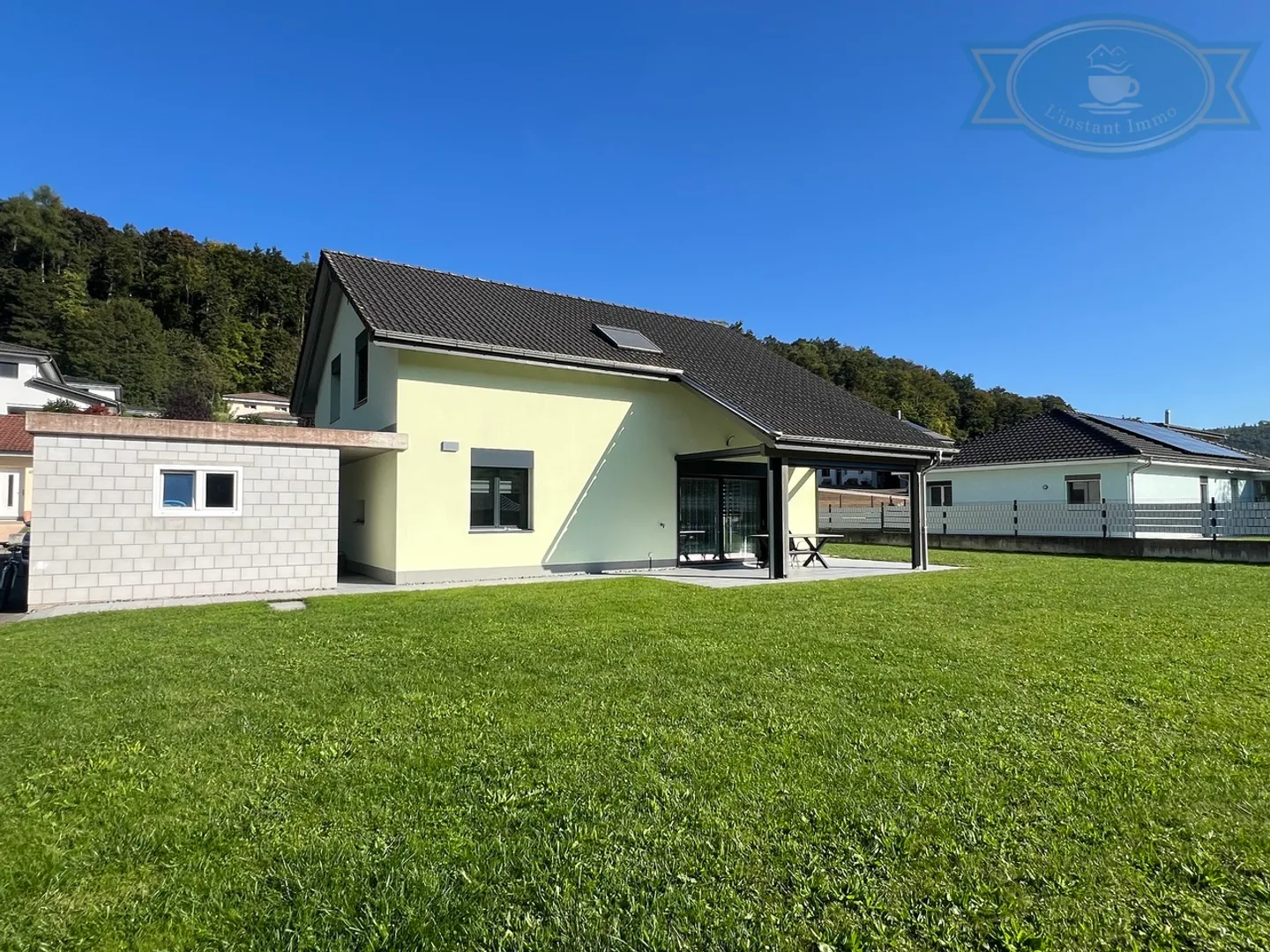 Villa for sale - Photo 2 of 10