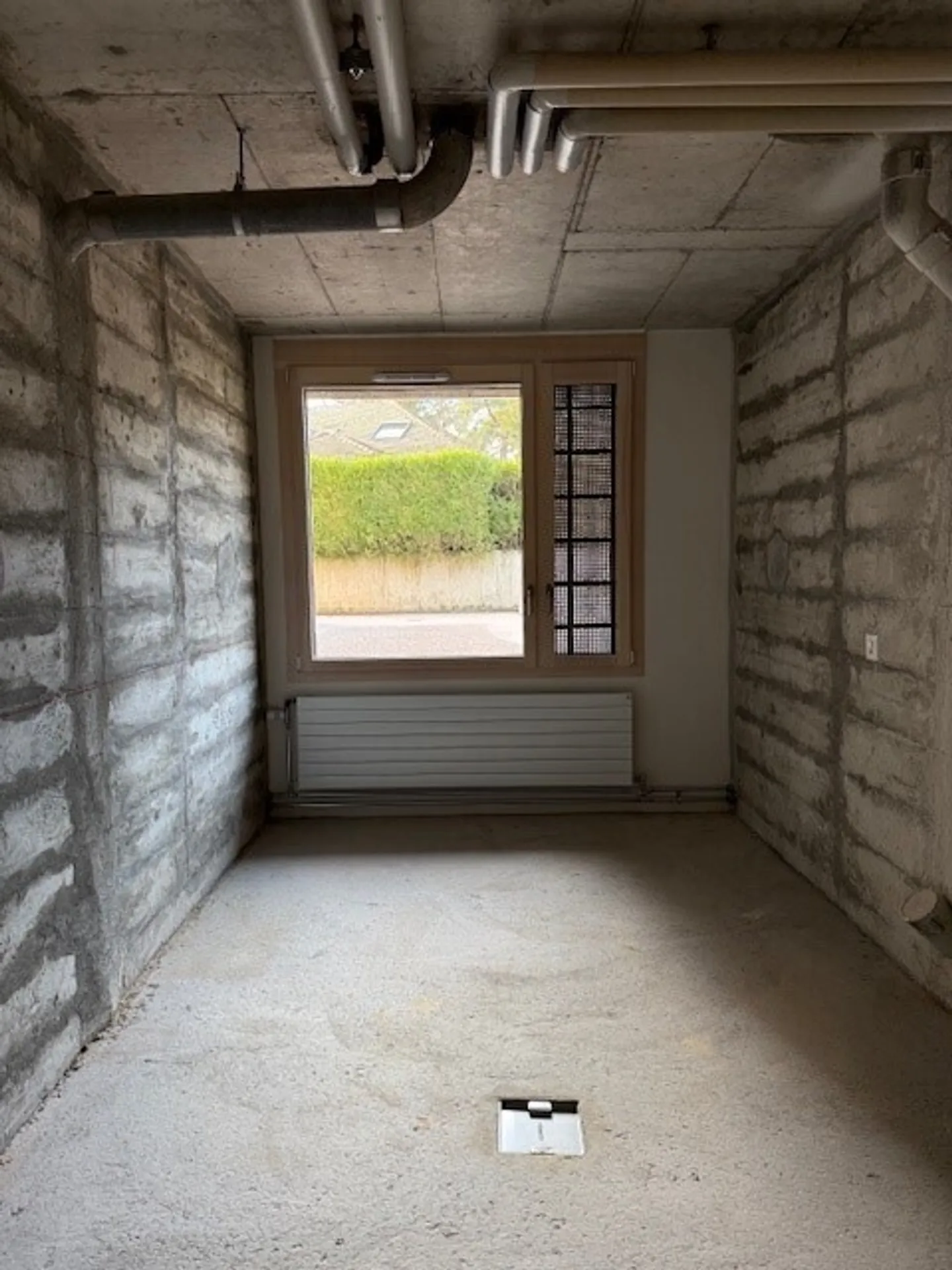 Bureaux d'env. 89 m² au rez-de-chaussée - Photo 5 sur 6